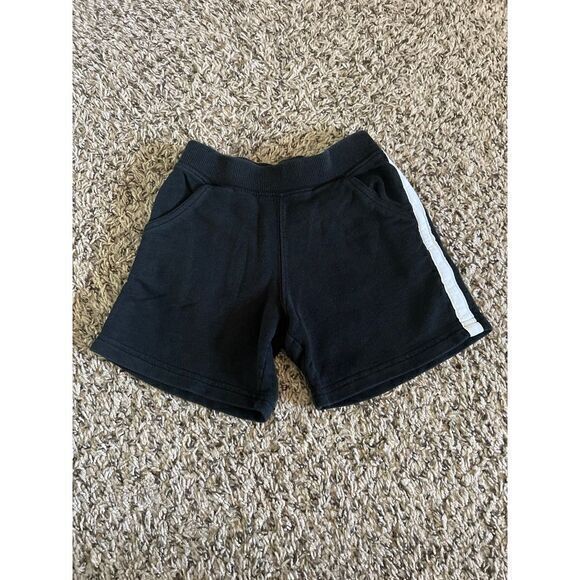 Circo Boys Black shorts with white strip size 4T‎ - Picture 1 of 5